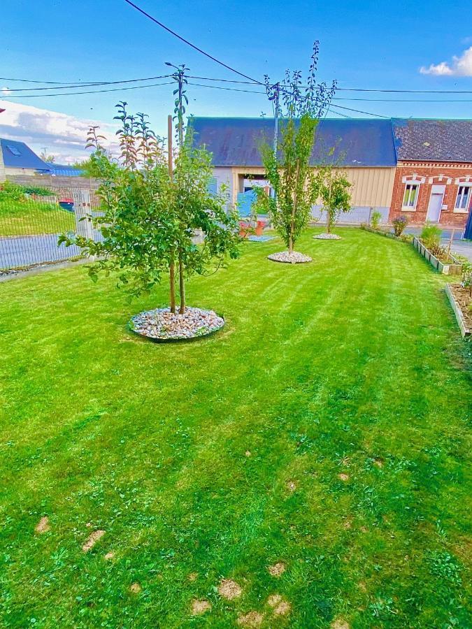 Les 3 E Bed & Breakfast Englebelmer Exterior photo